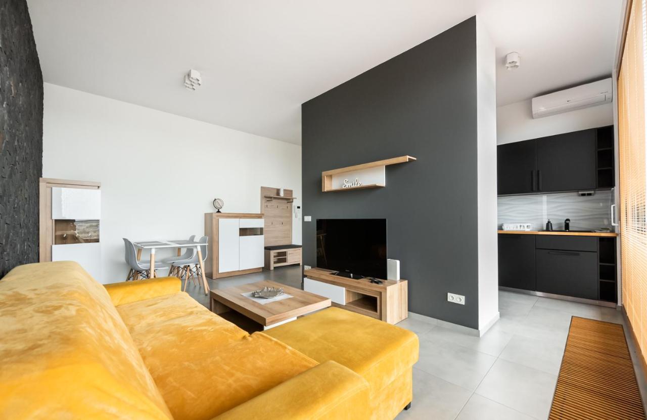 Metro Imielin 13Th Floor Apartment Варшава Екстериор снимка