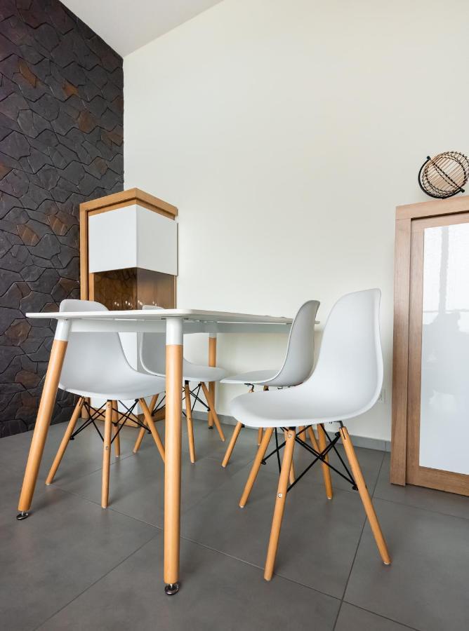 Metro Imielin 13Th Floor Apartment Варшава Екстериор снимка